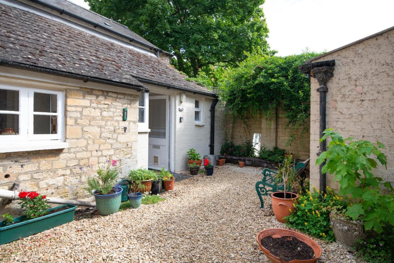 The Courtyard Cirencester Esterno foto